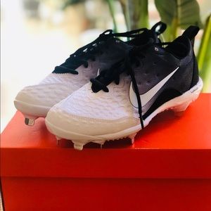 NIKE LUNAR HYPERDIAMOND 2 PRO